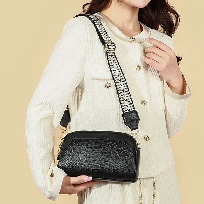 Greta™ - Leather Shoulder Bag with Alligator Pattern