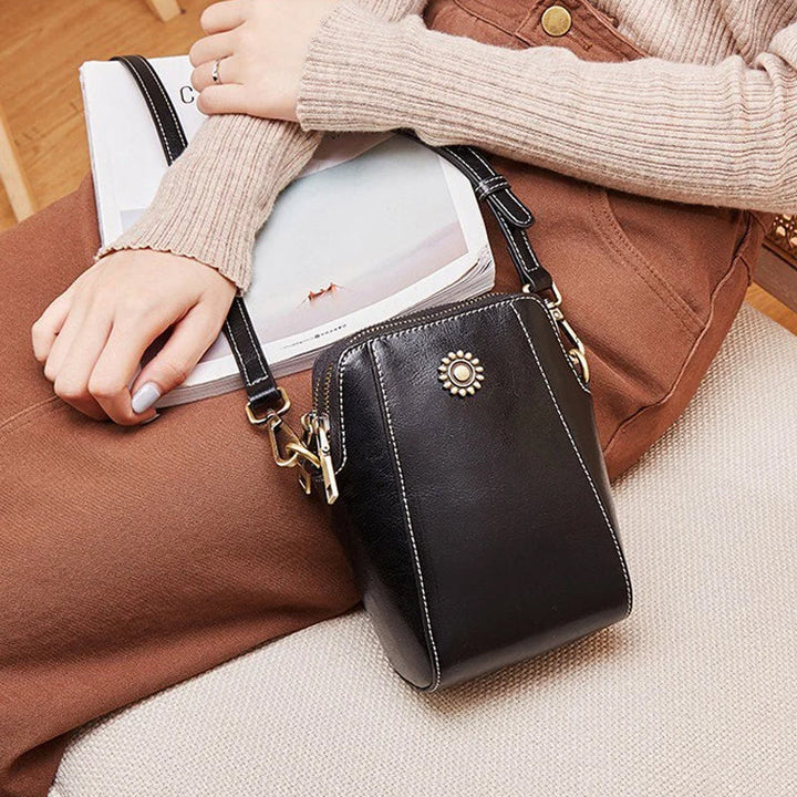 Vera™ - Stylish mini crossbody bag made of soft leather