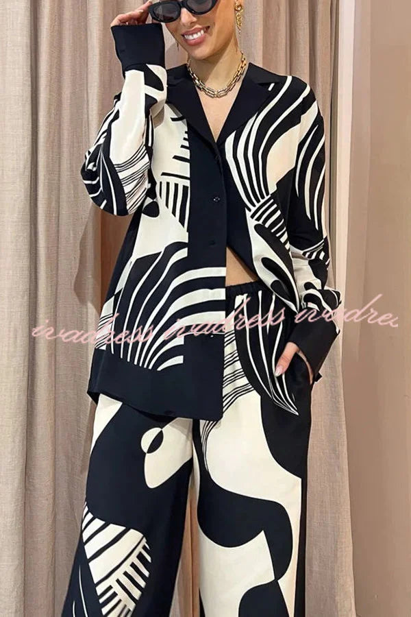 Weekend Escape Exclusive Print Contrast Trims Drape Blouse