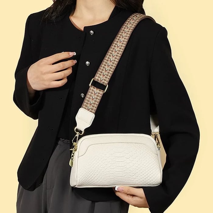 Greta™ - Leather Shoulder Bag with Alligator Pattern